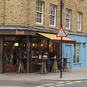 https://luxury-2-bedroom-2-bathroom-apartment-borough-market.cambridgehotelsuk.com